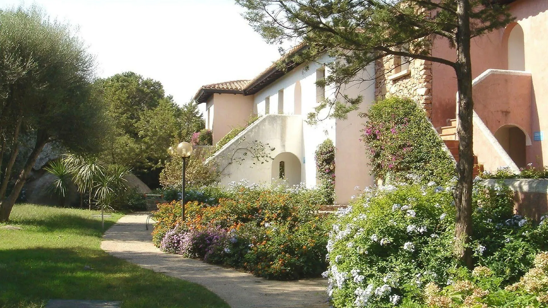 Residence Eurotel Gardens 罗通多港 酒店
